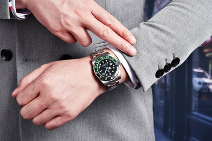 Reloj Automático GMT con Cristal de Zafiro – Lujo al alcance de todos.